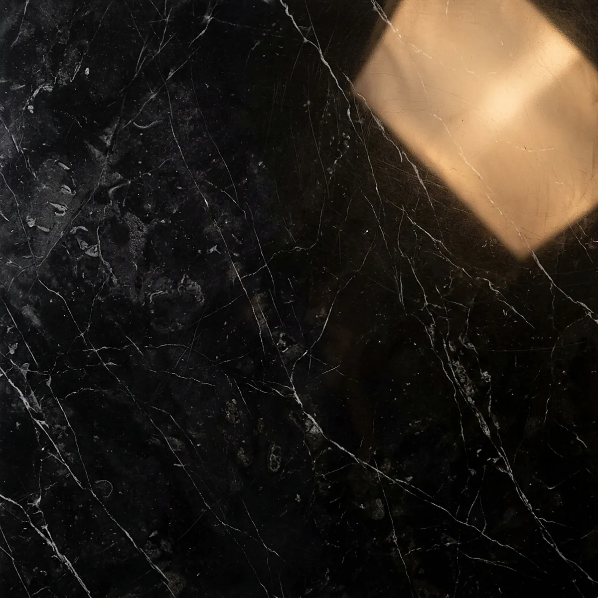 Nero Marquina marble